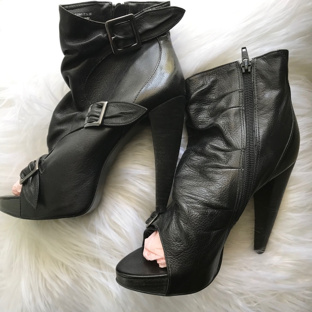 New Steven by Steve Madden ‘Slasssh’ Booties - Picture 6 of 6